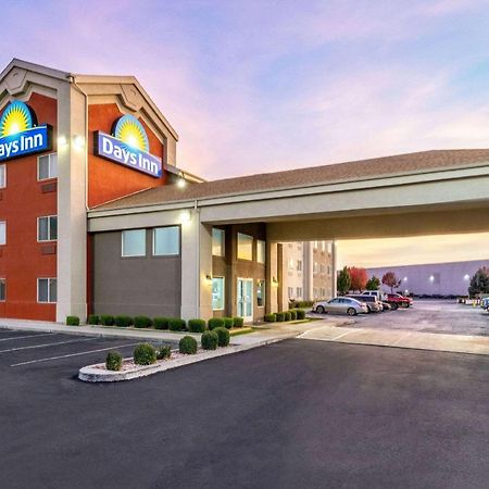 Days Inn By Wyndham Springville Bagian luar foto