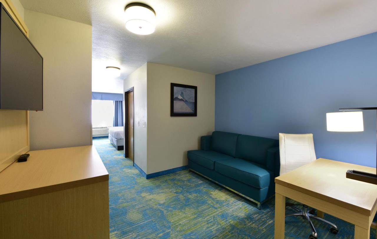 Days Inn By Wyndham Springville Bagian luar foto