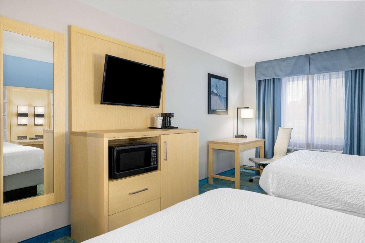 Days Inn By Wyndham Springville Bagian luar foto